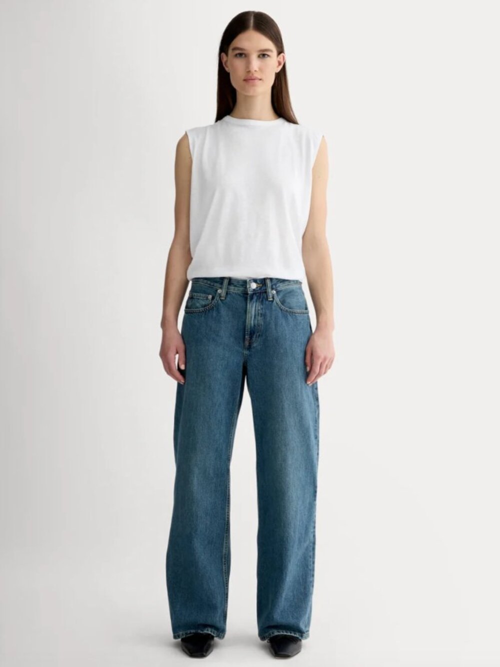 Everlane Mid Way Jean in Whisper Blue